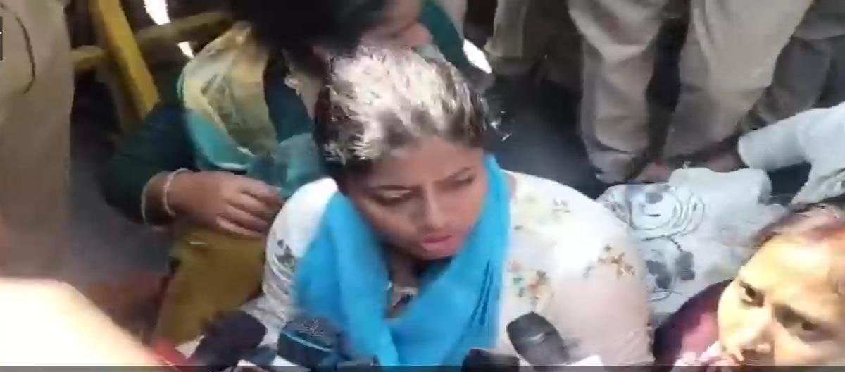 लखनऊ में यूजीसी इक्विटी रेगुलेशन को लेकर सियासी हलचल, विधायक पल्लवी पटेल पुलिस हिरासत में